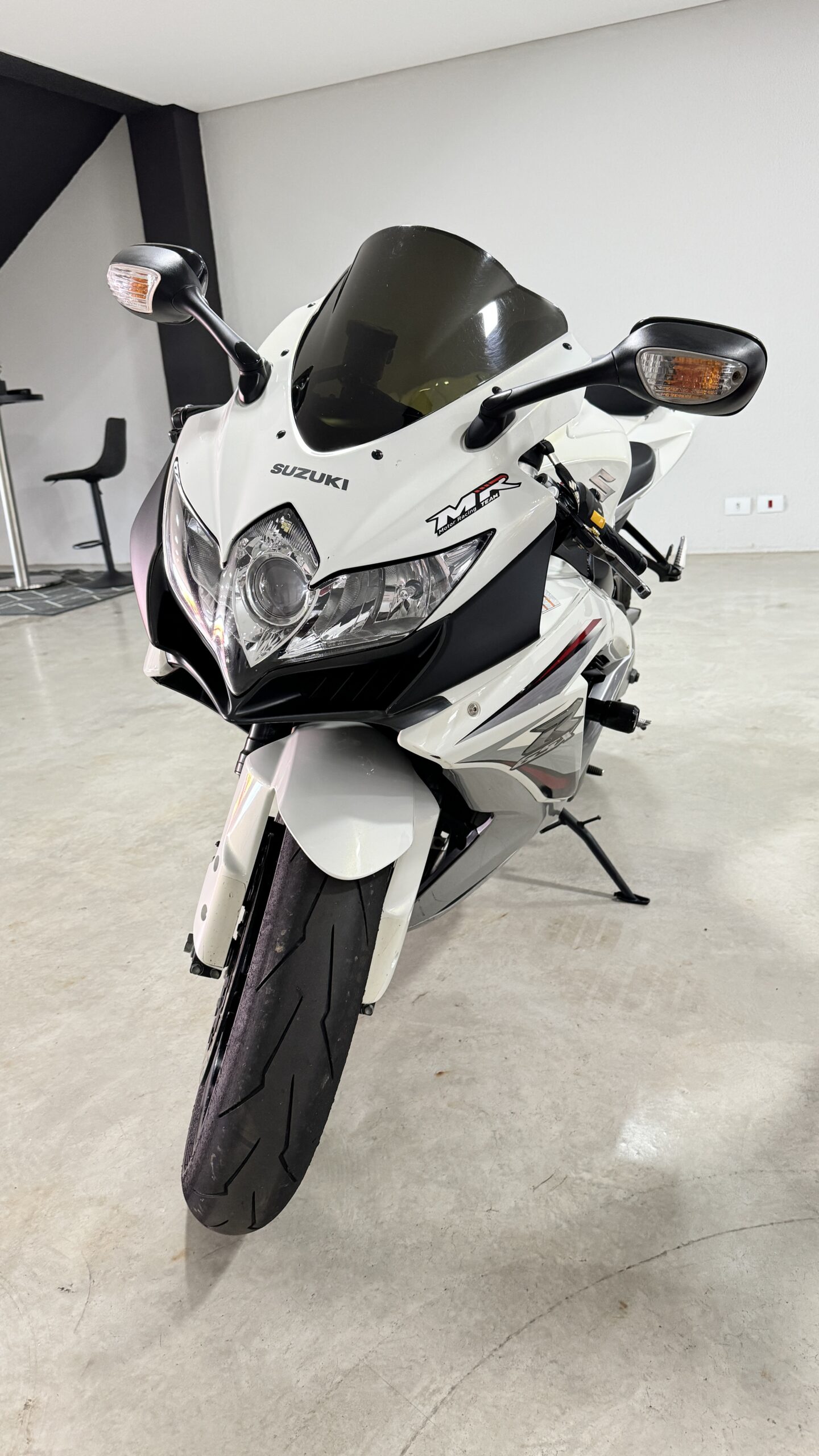 Suzuki gsxr 750 2011-baixo km